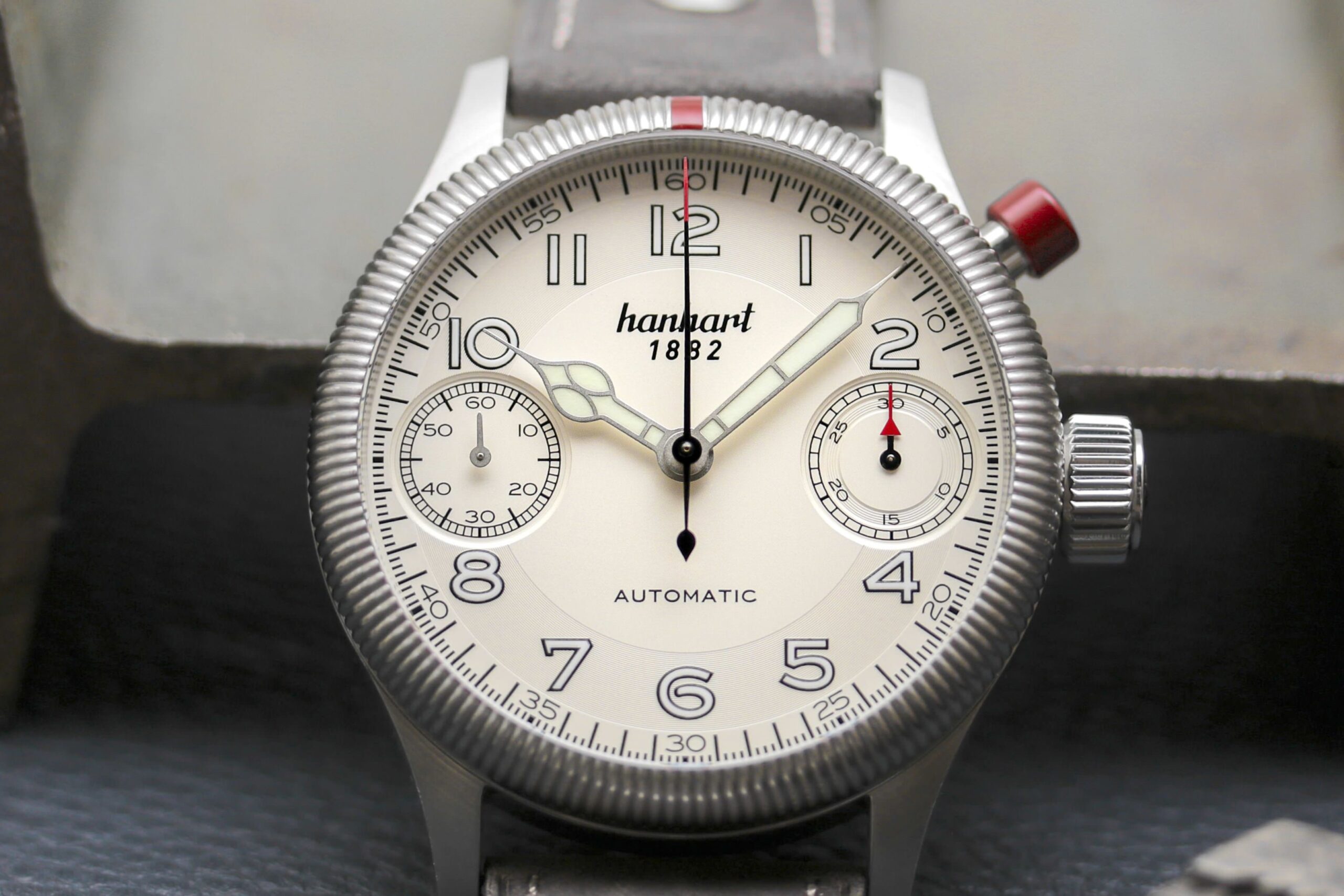 hanhart-pioneer-monoscope-fluted-bezel-silver-1