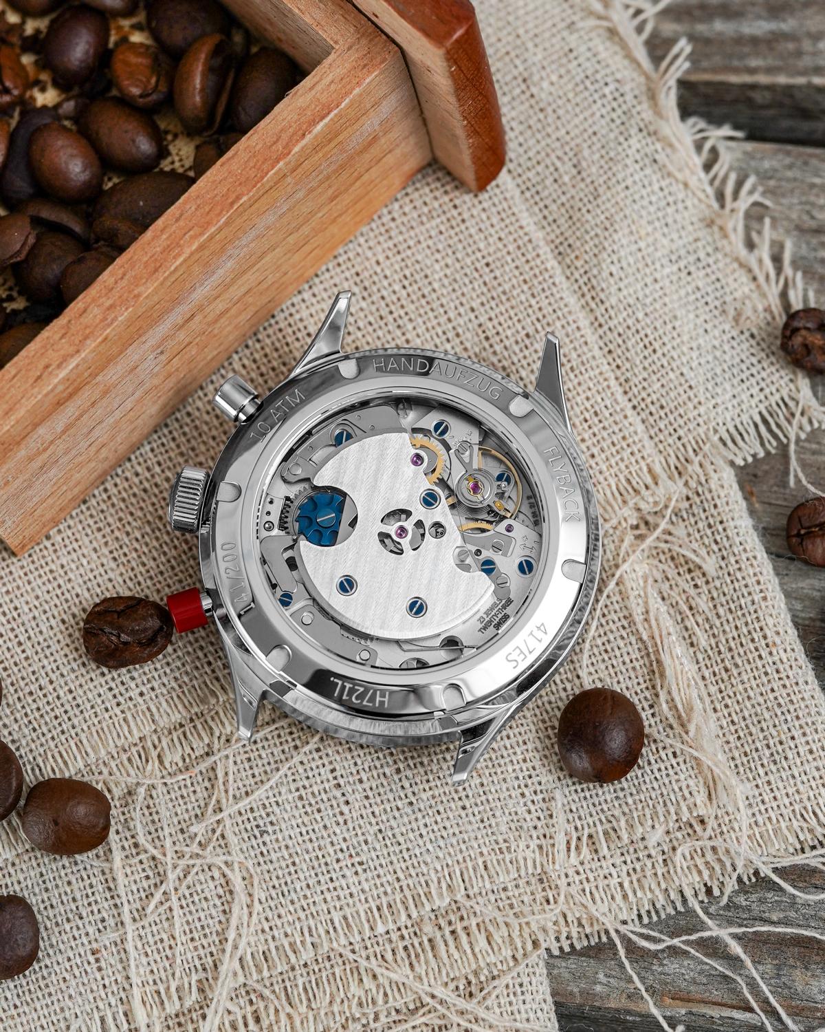 417_ES_Mocha_Flyback_Date_Mood_Low_Res-8 417_ES_Mocha_Flyback_Date_Mood_Low_Res-8